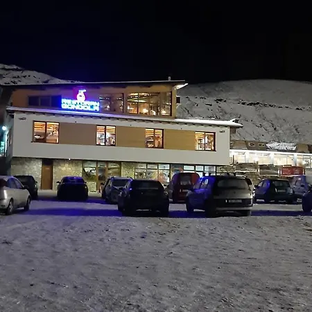 Sara - Centar Ravna Planina Pale