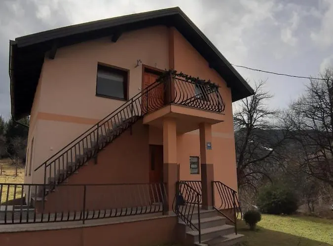 Sara - Centar Ravna Planina 公寓 *